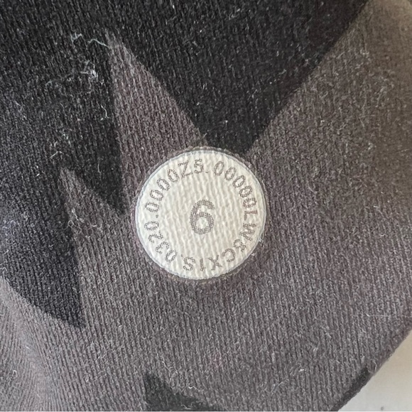 Lululemon Invigorate High-Rise Tight - Picture 5 of 10